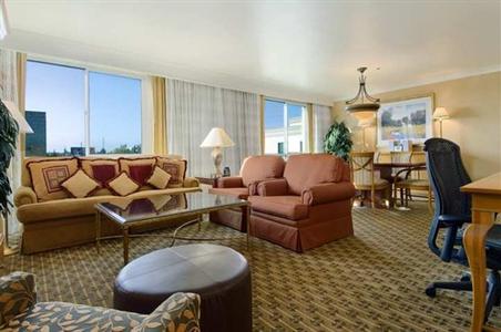 фото отеля Hilton Seattle Airport & Conference Center