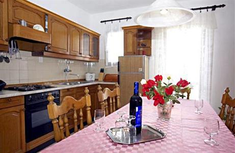 фото отеля Dragan's Den