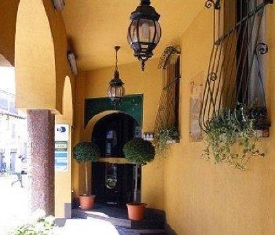 фото отеля Albergo Della Corona Hotel Binasco