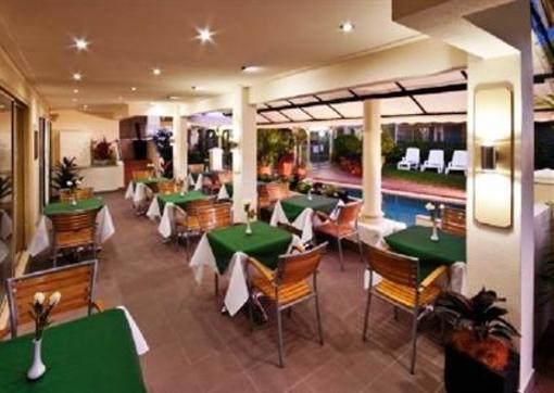 фото отеля Cairns Queens Court