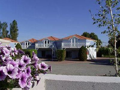 фото отеля Park & Suites Village La Rochelle Marans