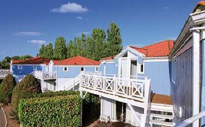 фото отеля Park & Suites Village La Rochelle Marans