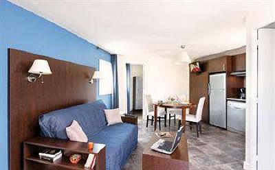 фото отеля Park & Suites Village La Rochelle Marans