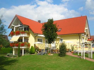 фото отеля Hotel Im Ziegelweg Garni Rust