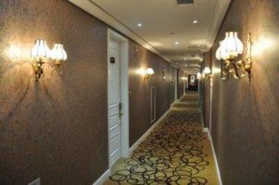 фото отеля Aventine Town Hotel