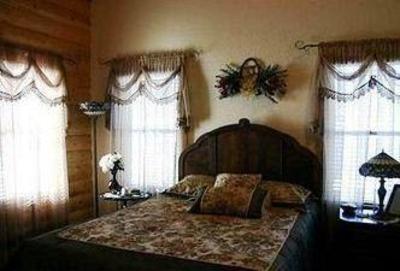 фото отеля Elkwood Manor Luxury Bed & Breakfast