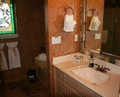фото отеля Elkwood Manor Luxury Bed & Breakfast