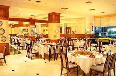 фото отеля Grand Aquila Hotel Bandung