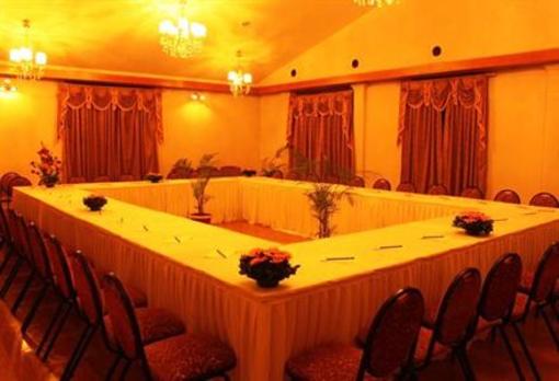 фото отеля Kailash Parbat Hotel