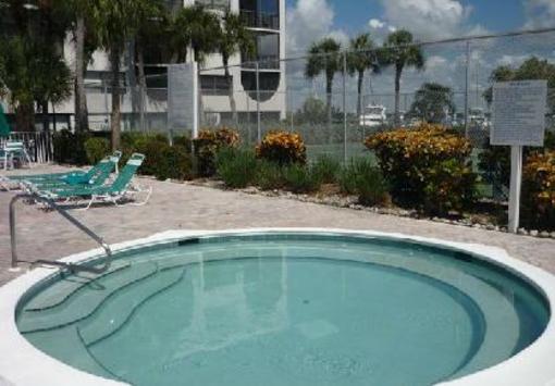 фото отеля Anglers Cove Condominiums
