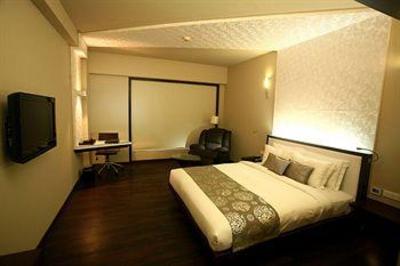 фото отеля The Chrome Hotel