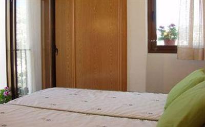 фото отеля Apartamentos Serrella