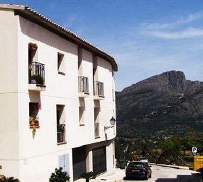 фото отеля Apartamentos Serrella