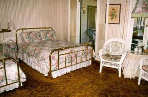 фото отеля Downieville River Inn and Resort