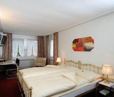 фото отеля Hotel Zur Linde Teufen