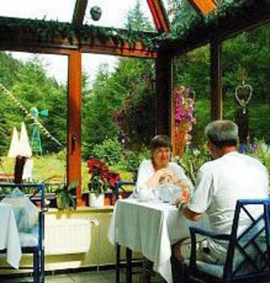 фото отеля Hotel Restaurant Zur Quelle