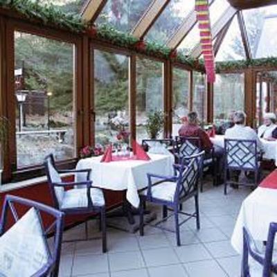 фото отеля Hotel Restaurant Zur Quelle