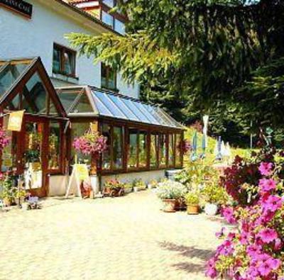 фото отеля Hotel Restaurant Zur Quelle
