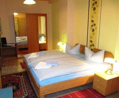 фото отеля Hotel am Marchenbrunnen