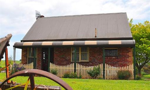 фото отеля Killynaught Spa Cottages