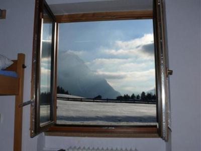 фото отеля Jugendherberge Mittenwald