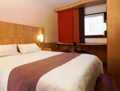 фото отеля Ibis Paris Menilmontant