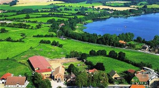 фото отеля Ponyhof Naeve am Wittensee