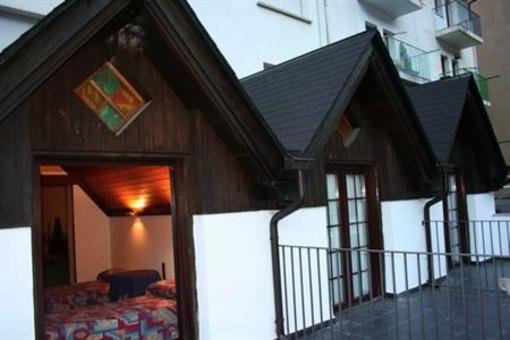 фото отеля Delavall Hotel