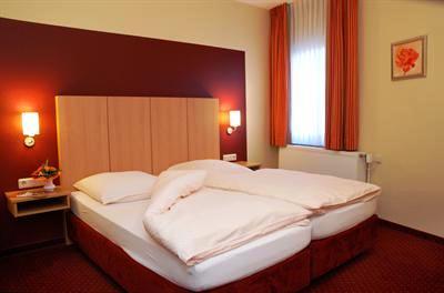 фото отеля Hotel Tivoli Osterholz-Scharmbeck