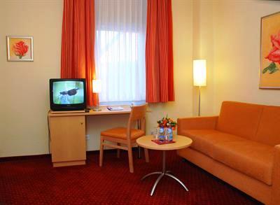 фото отеля Hotel Tivoli Osterholz-Scharmbeck