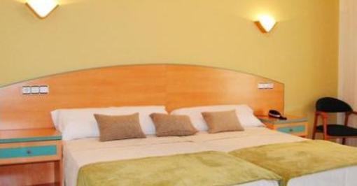 фото отеля Apartamentos Riveiro