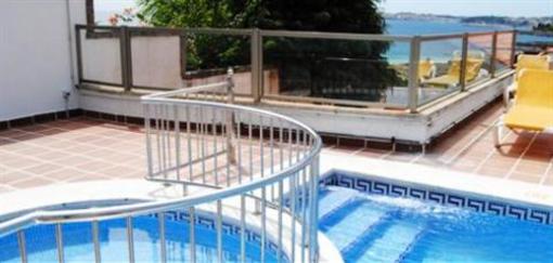 фото отеля Apartamentos Riveiro