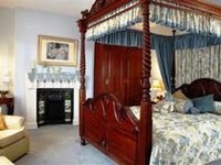 Drayton Court Hotel