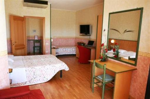 фото отеля Hotel Baffo Rosso Corropoli