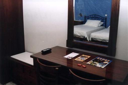 фото отеля Vaporia Exclusive Suites Ermoupoli