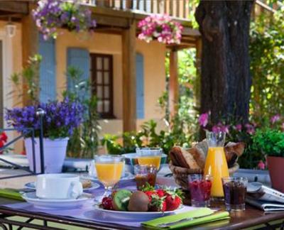 фото отеля La Petite Auberge De Roussillon