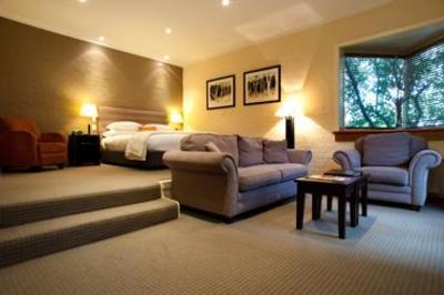 фото отеля Briars Country Lodge & Inn