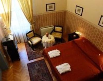 фото отеля Fenyoharaszt Kastelyszallo