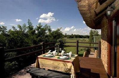фото отеля Airport Game Lodge
