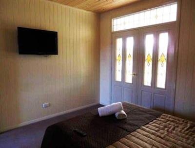 фото отеля Black Gold Country Cabins