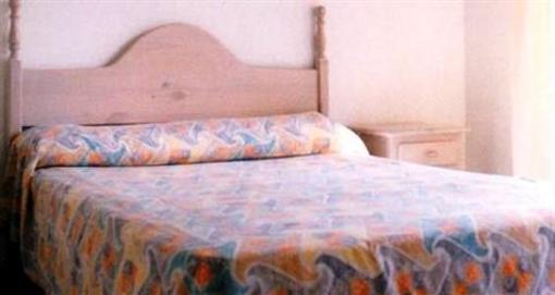 фото отеля Apartamentos Torrelaguna Vera