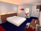 фото отеля Travelodge Manchester Salford Quays