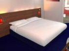 фото отеля Travelodge Manchester Salford Quays