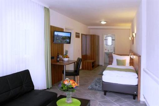 фото отеля Hotel Garni Goldene Traube