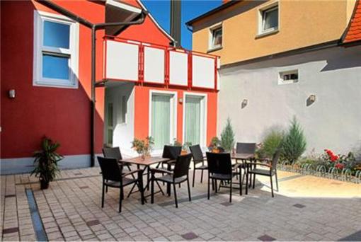 фото отеля Hotel Garni Goldene Traube