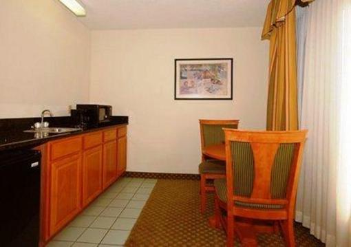 фото отеля Comfort Inn Rushville