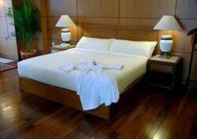 фото отеля Royal Senyiur Hotel