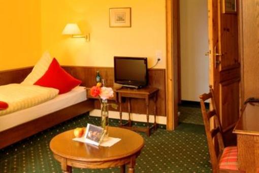 фото отеля Hotel Waldhaus Föckinghausen Bestwig