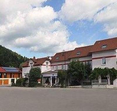 фото отеля Hotel des Lacs Celles-sur-Plaine