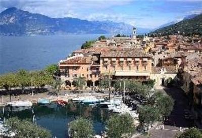 фото отеля Hotel Ristorante Gardesana Torri del Benaco